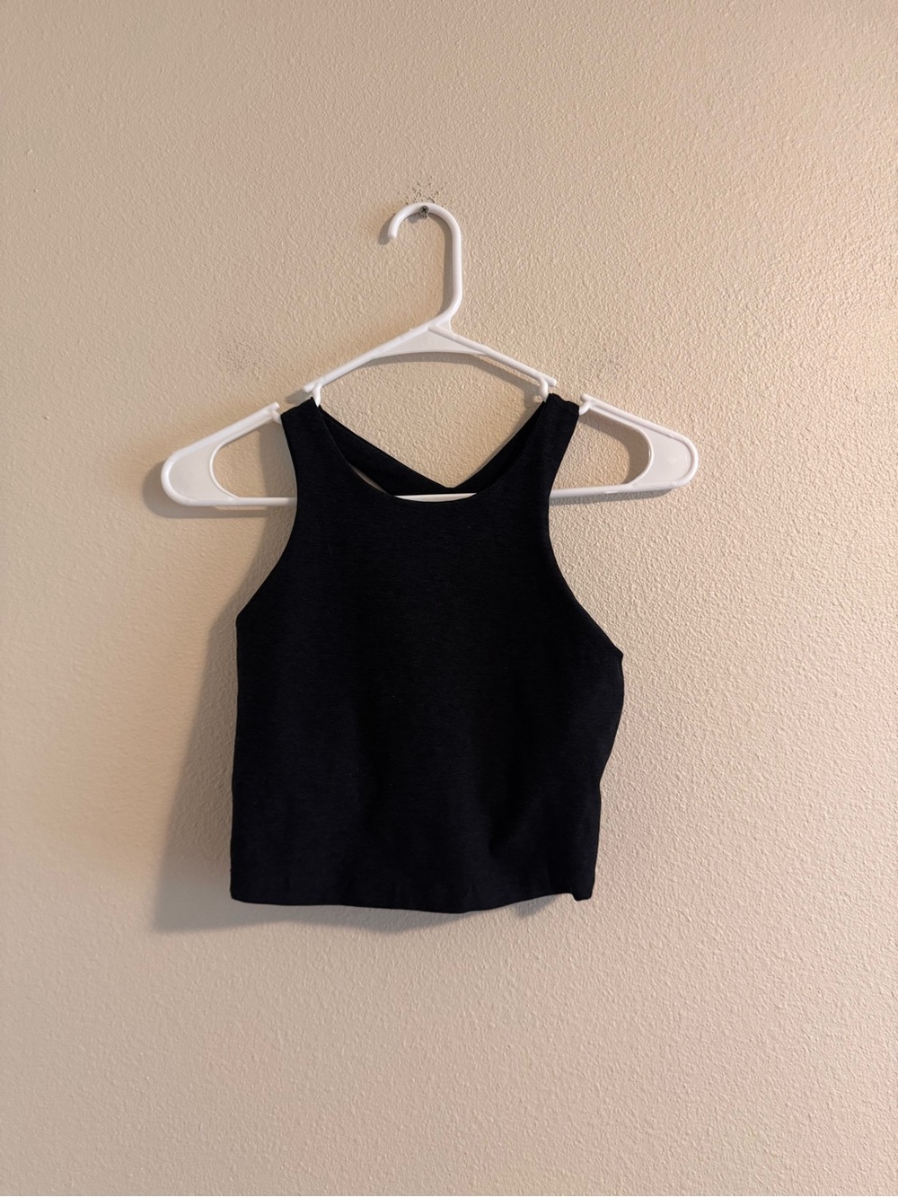 Beyond Yoga Black Cropped Tank with Cross-Back